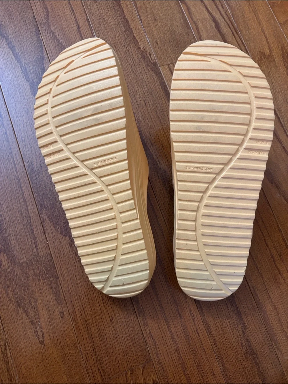 Men Size 9/Women Size 11. Yellowish Slide Sandals